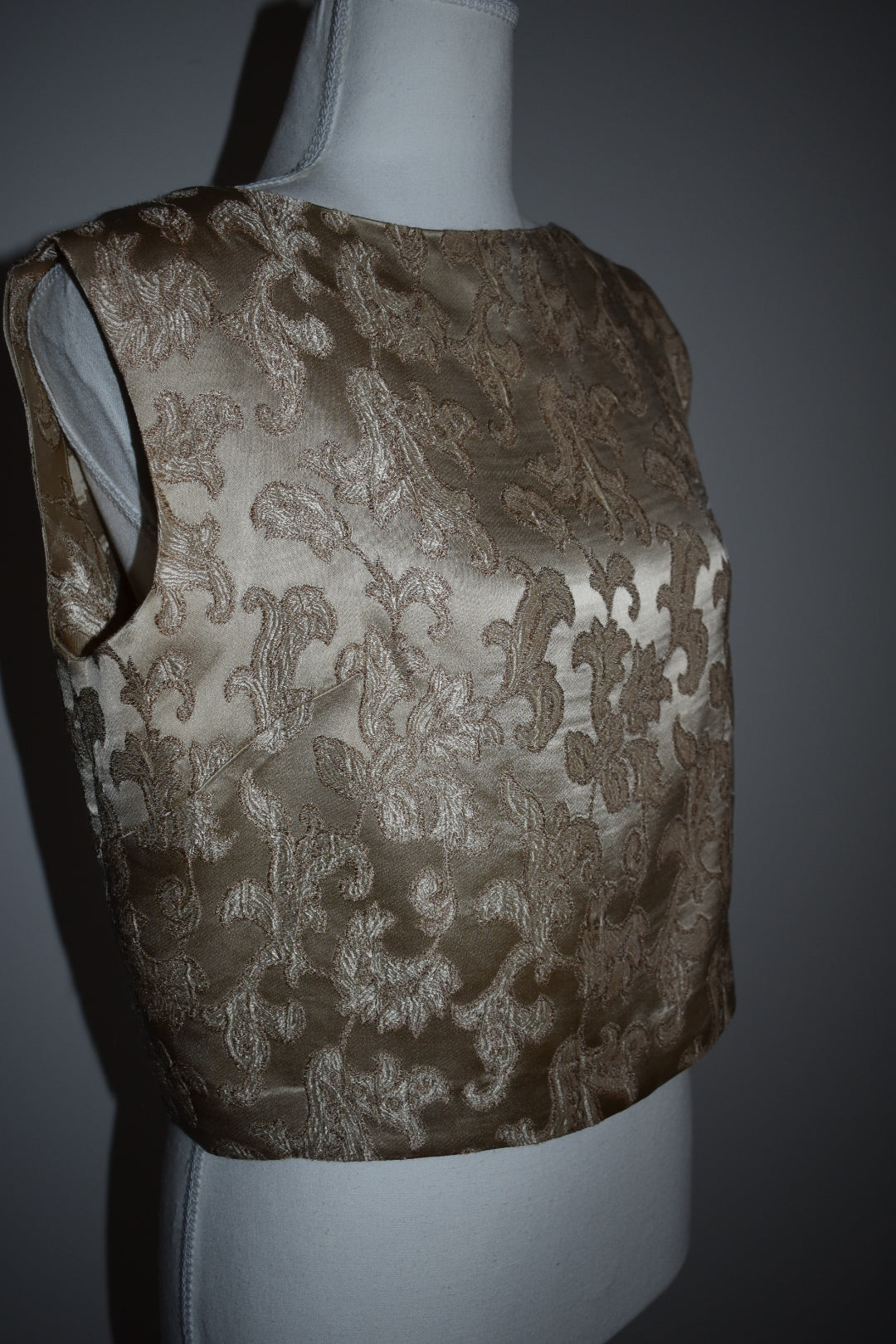 Vintage 1960s Champagne Silk Jacquard Sleeveless Top