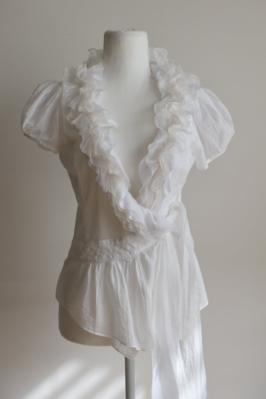 Vintage 2000s Bettina Liano White Ruffle Blouse