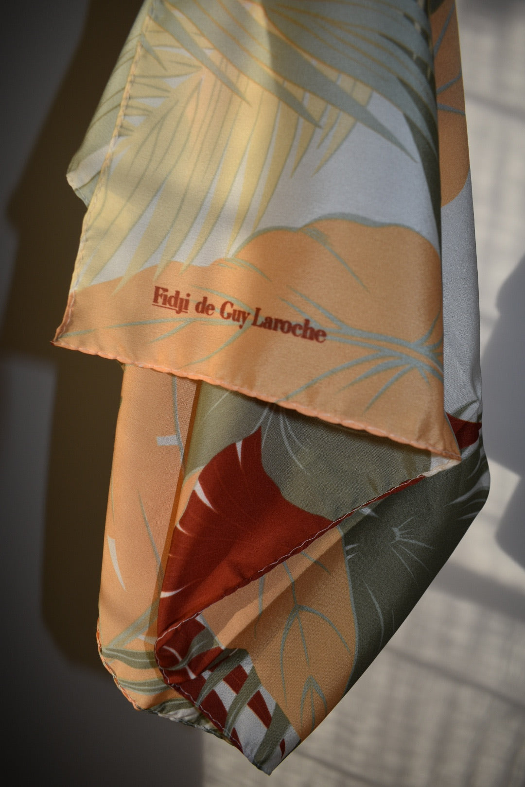 Vintage Fidji de Guy Laroche Printed Scarf
