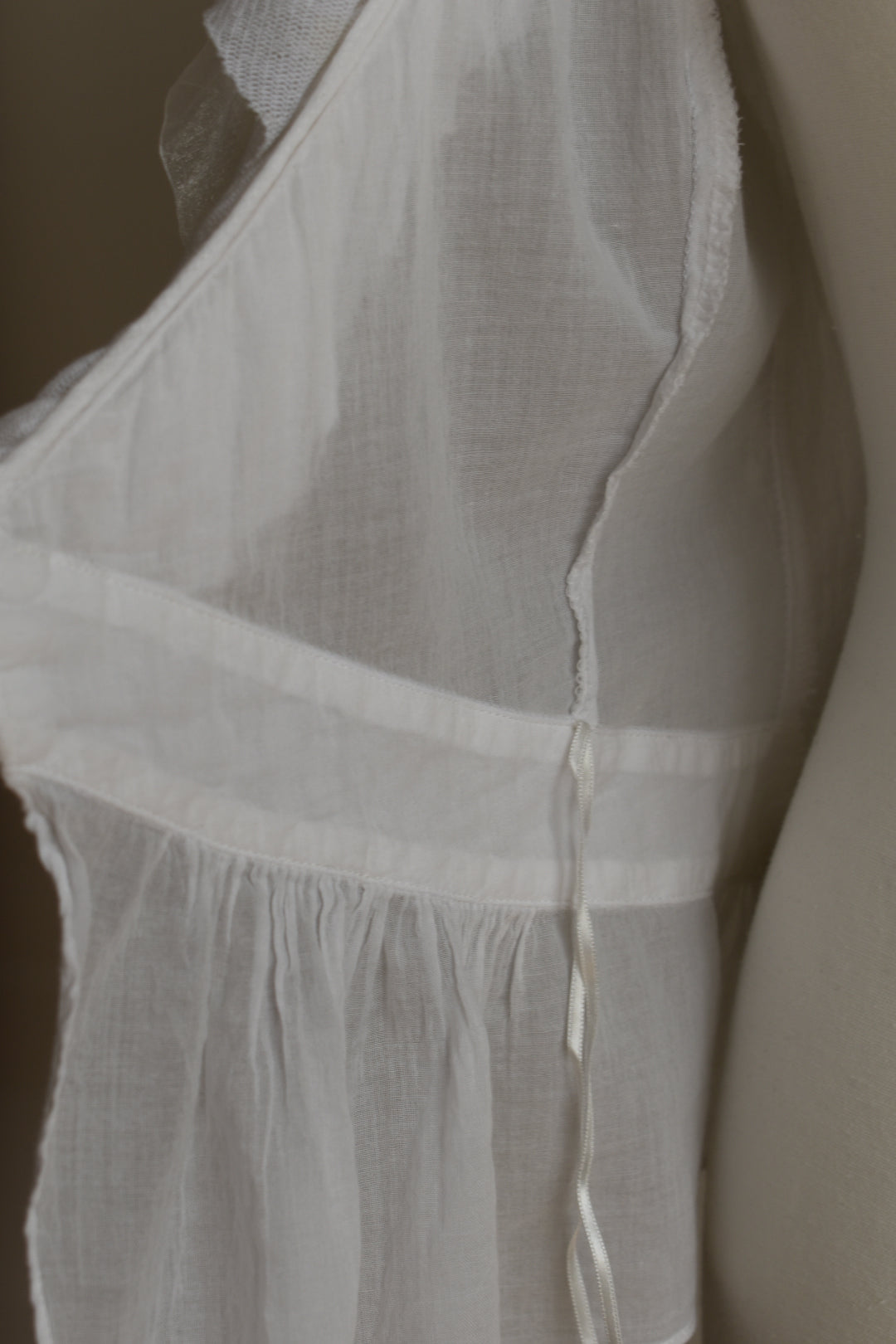 Vintage 2000s Bettina Liano White Ruffle Blouse