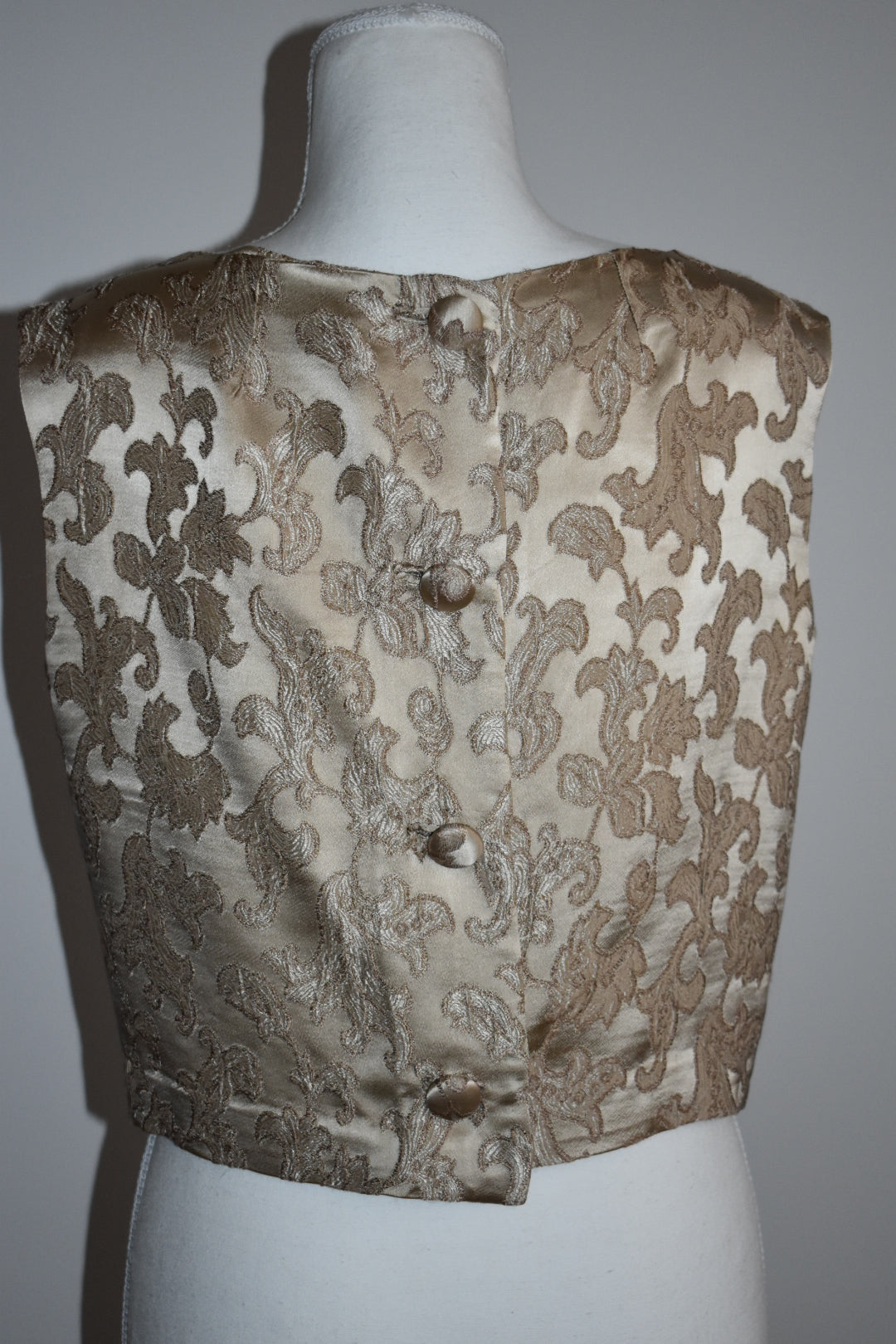 Vintage 1960s Champagne Silk Jacquard Sleeveless Top