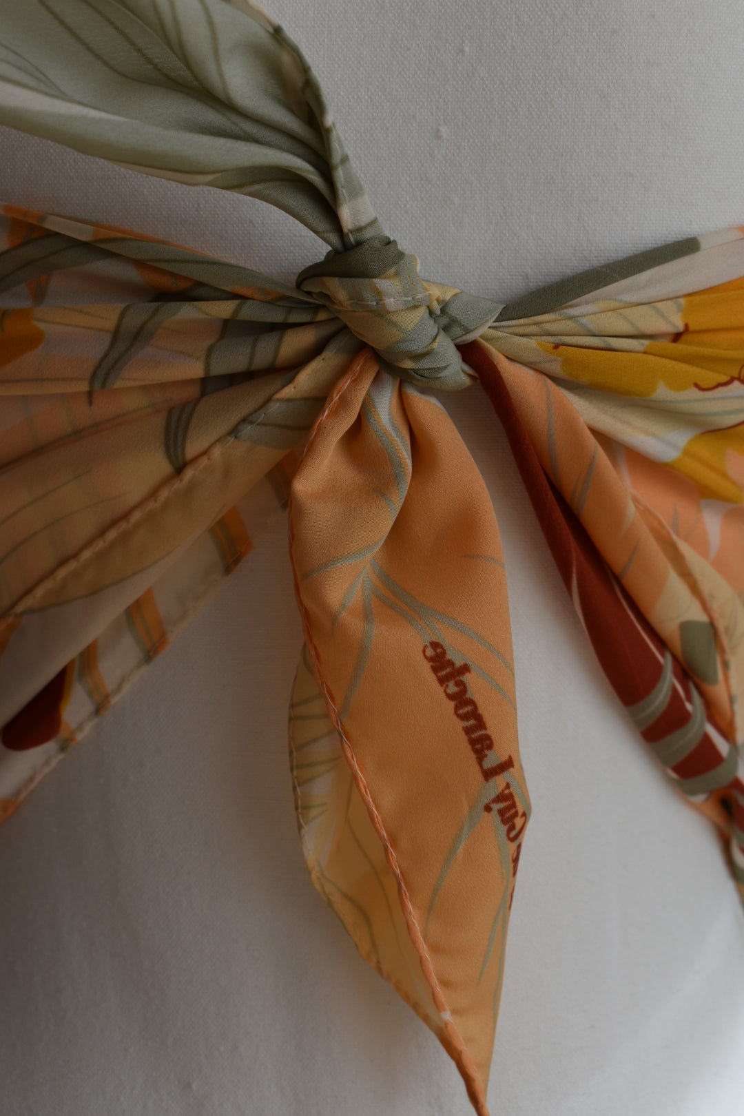 Vintage Fidji de Guy Laroche Printed Scarf