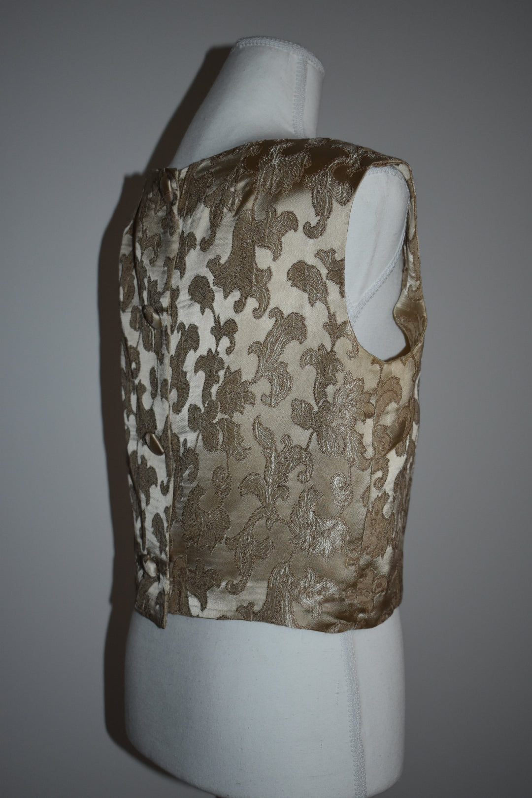 Vintage 1960s Champagne Silk Jacquard Sleeveless Top